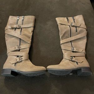 ZIPPER BOOTS